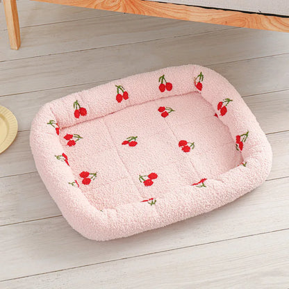 Cama Suave para Perros con Estampados de Cerezas