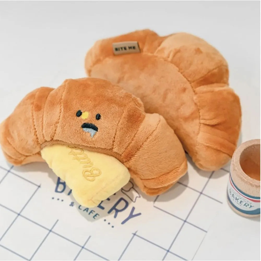 Jouet en peluche croissant cache friandises amusant pour chien avec couineur intégré